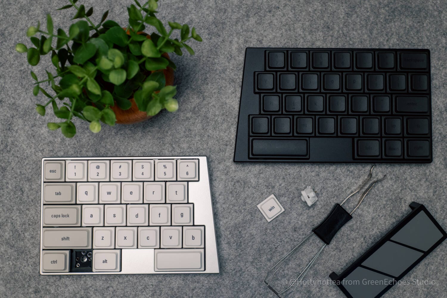 Elimkeys Elytra Review: A Split Low-Profile Keyboard That Looks