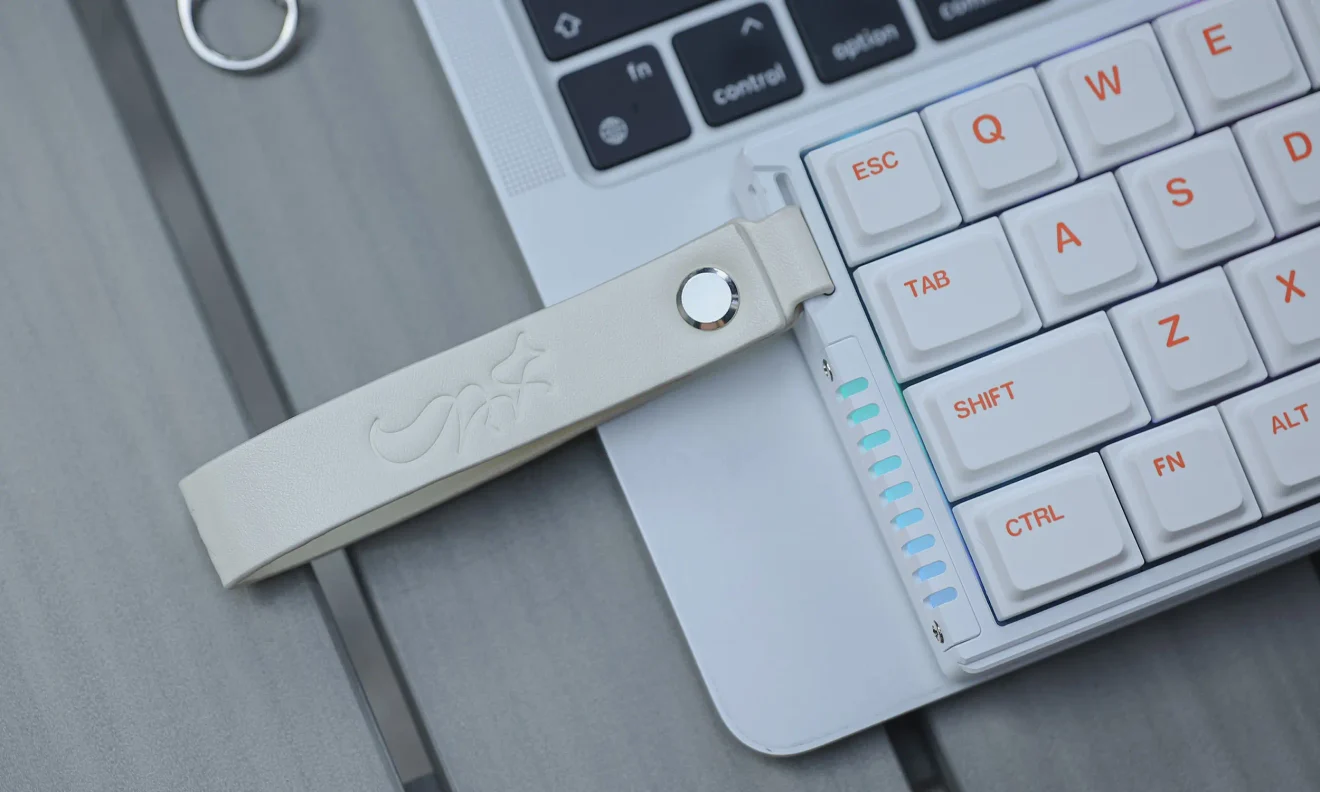 Chosfox「Init40」販売開始｜スイッチ・キーキャップなしのキットは89ドルから
