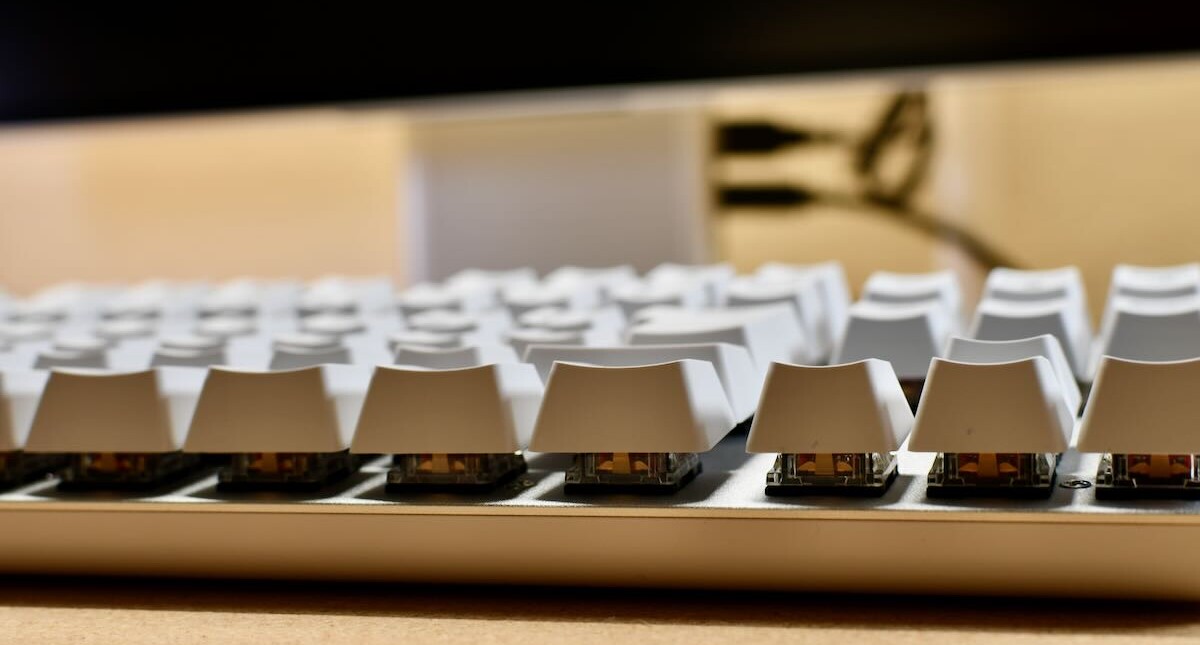 Logicool SIGNATURE K855OW/GR/BG/RO テンキーレスメカニカルキーボード 11