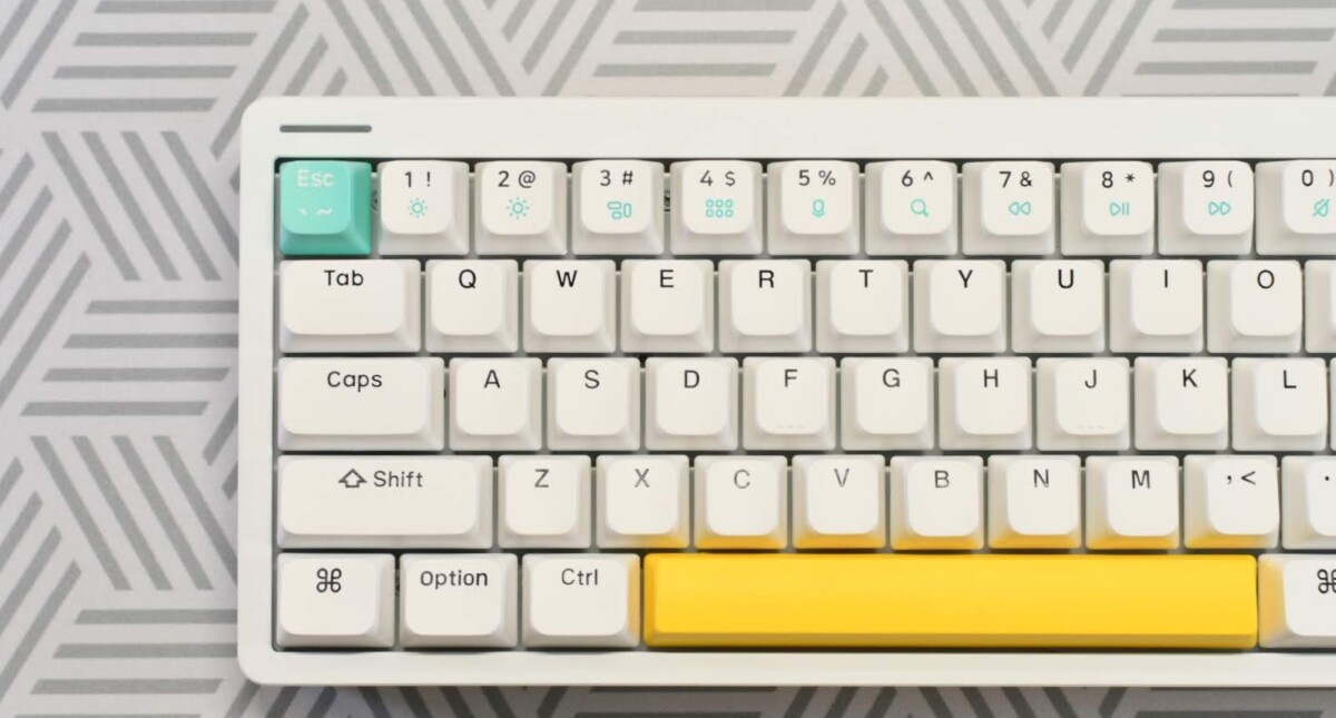 NuPhy Halo65レビュー!極上の打鍵感が魅力の65%レイアウトキーボード 9 Nuphy Halo 65-Front