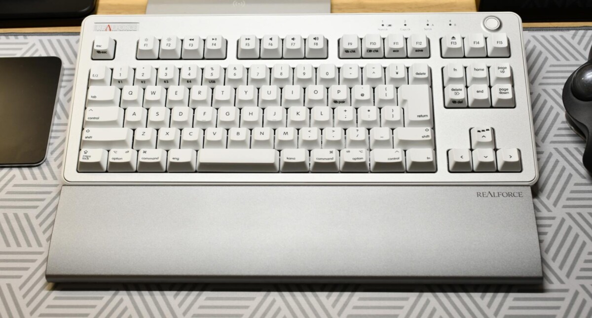 Topre "REALFORCE Aluminum Wrist Rest" review, available in two sizes for R3/R3S 33