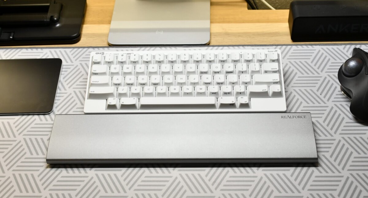 Topre "REALFORCE Aluminum Wrist Rest" review, available in two sizes for R3/R3S 39