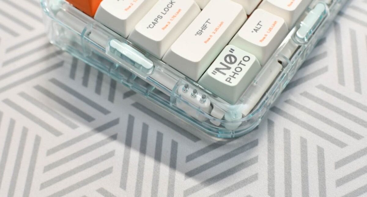 MelGeek MOJO68 Plastic Advance See-through Custom Programmable Mechanical Keyboard 13