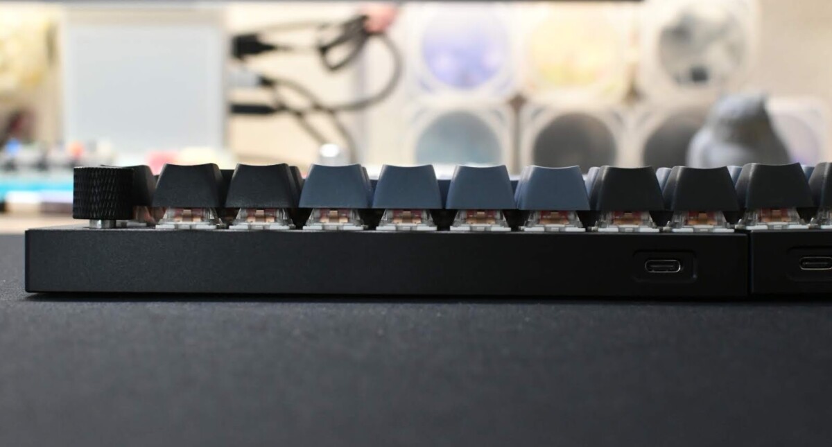 Keychron Q11, Keychron's first left-right split keyboard, is now available. 24