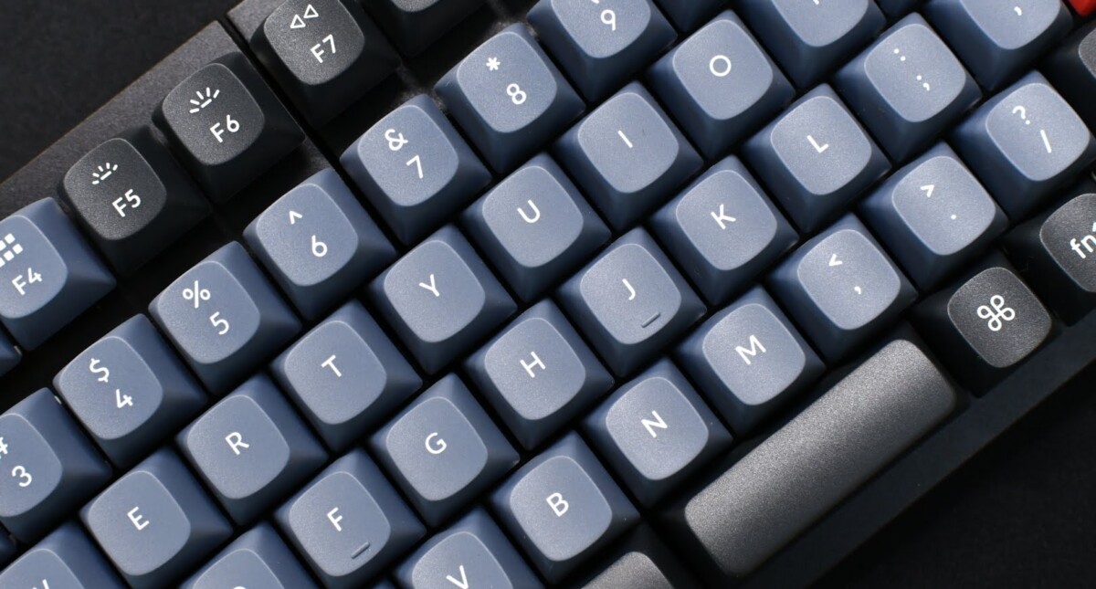 Keychron Q11, Keychron's first left-right split keyboard, is now available. 53