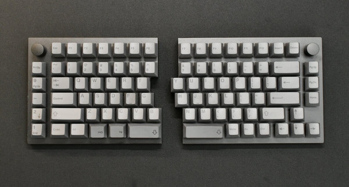 Keychron Q11, Keychron's first left-right split keyboard, is now available. 46