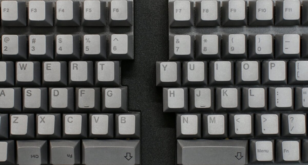 Keychron Q11, Keychron's first left-right split keyboard, is now available. 45