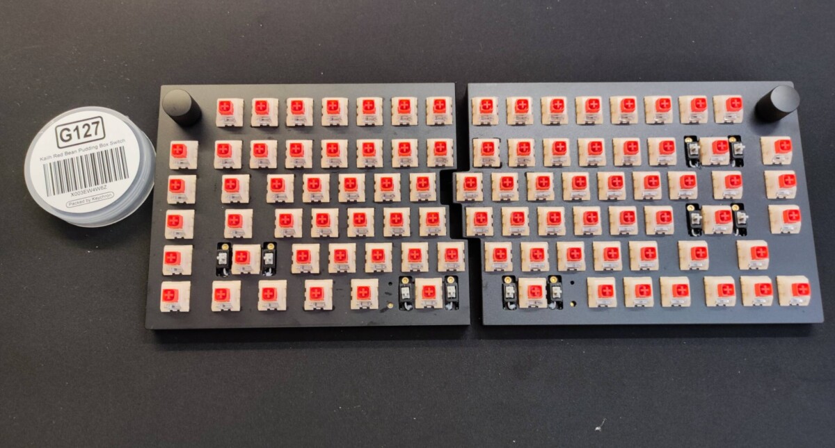 Keychron Q11, Keychron's first left-right split keyboard, is now available. 26