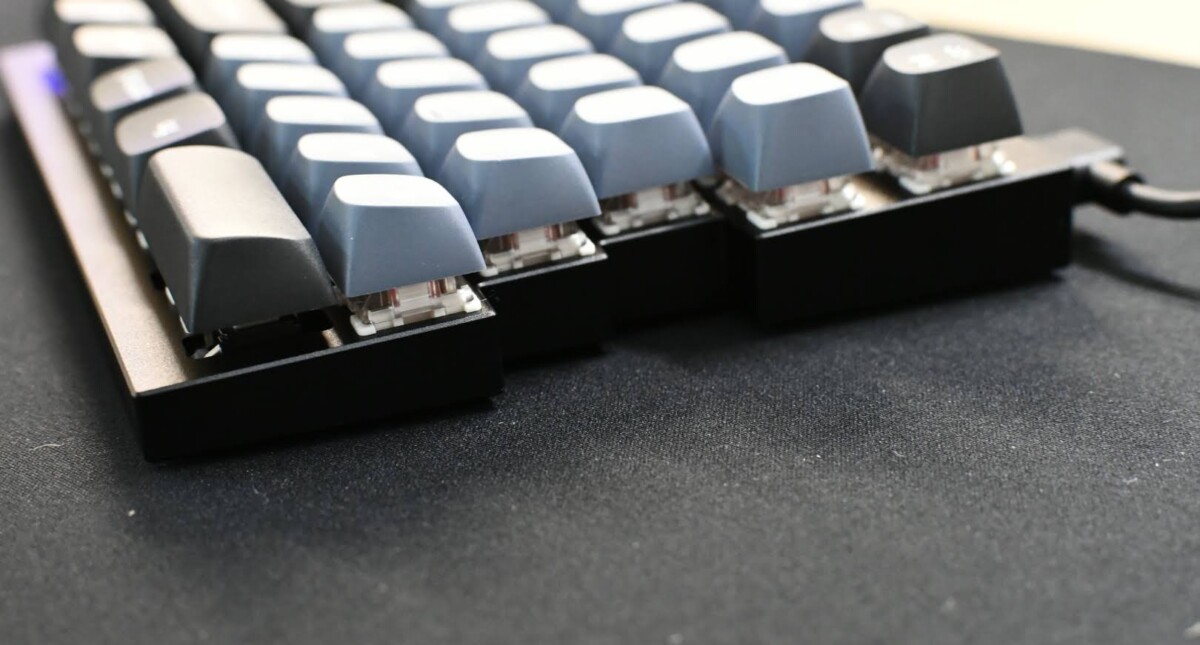 Keychron Q11, Keychron's first left-right split keyboard, is now available. 61