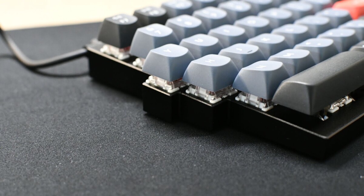 Keychron Q11, Keychron's first left-right split keyboard, is now available. 60