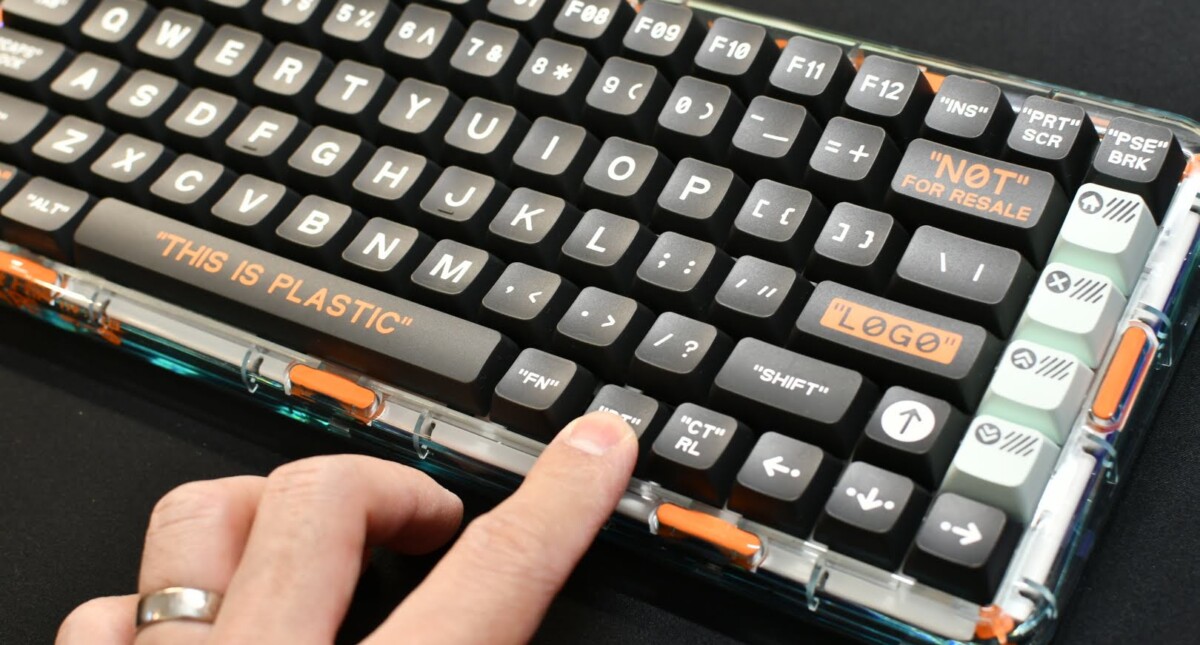 MelGeek Mojo84 Wasteland Wireless Gaming Keyboard 12