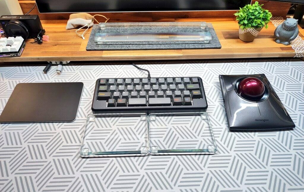 Darakuneko Poseidon case compatible Trident40 28