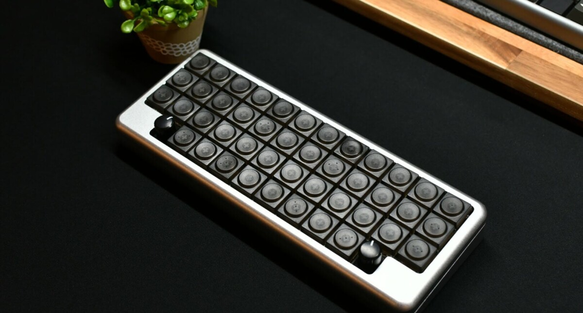 Darakuneko Poseidonケース互換 Trident44 15